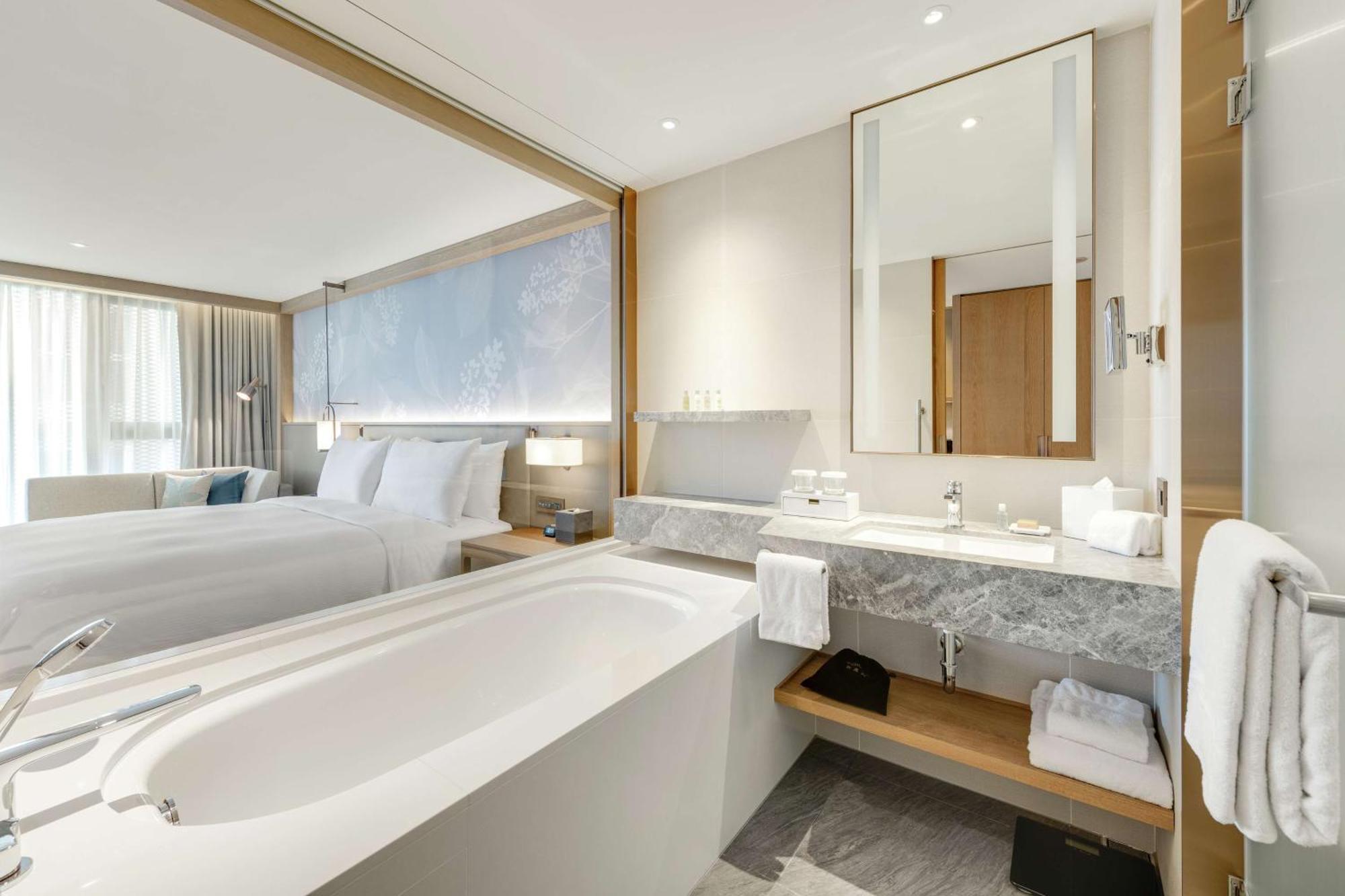 Doubletree By Hilton Taipei Zhongshan מראה חיצוני תמונה