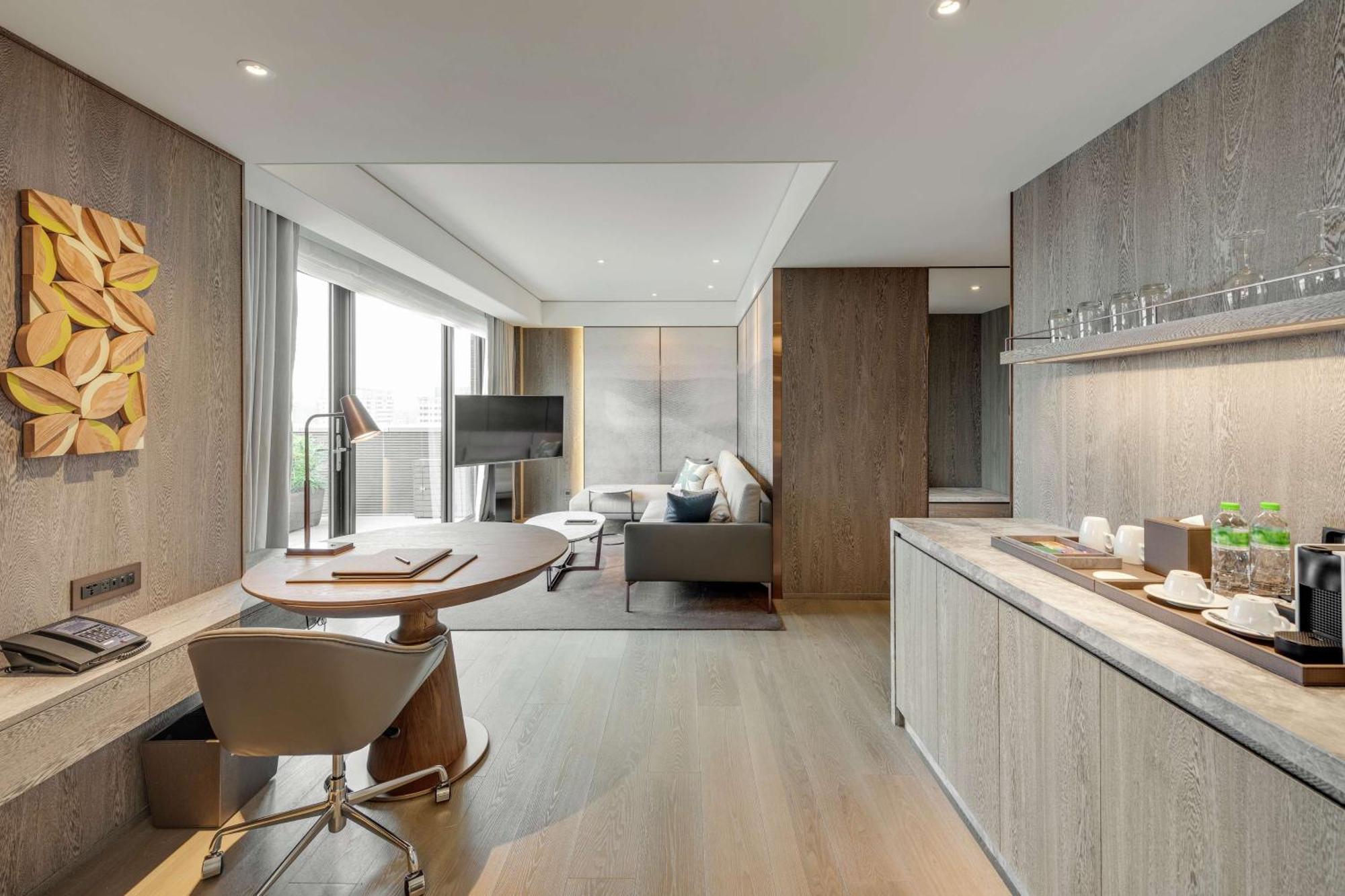Doubletree By Hilton Taipei Zhongshan מראה חיצוני תמונה